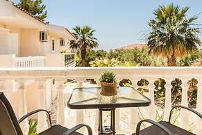 Sunset Beach Apartments
