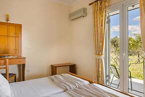 Kallithea Studios & Apartments