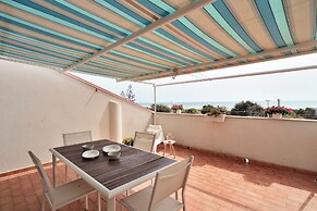 Attico Vista Mare e Piscina