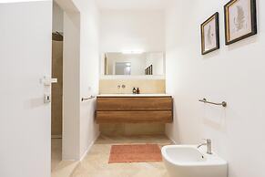 Vico Trigona con Terrazza e Jacuzzi Riscaldata