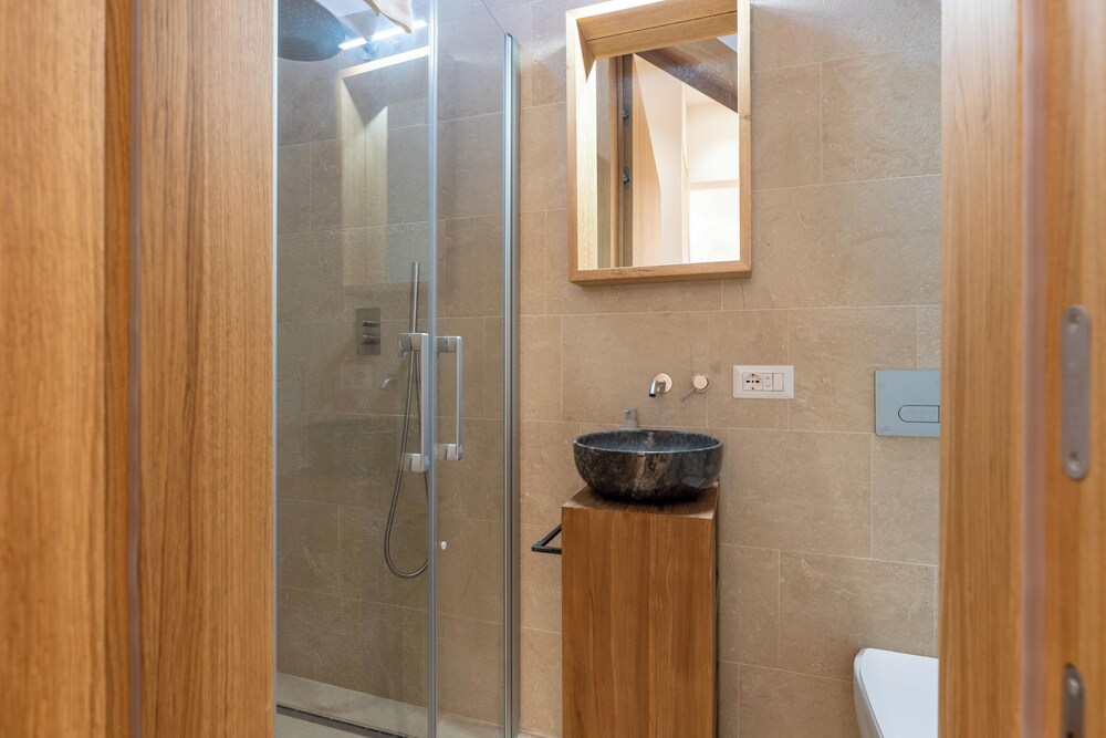 Vico Trigona con Terrazza e Jacuzzi Riscaldata