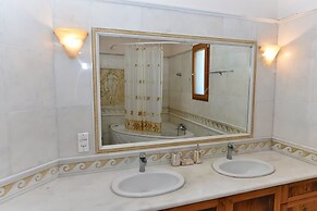 Tinos Luxury Two-storey Villa With Private Pool