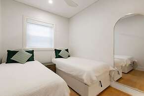 Coastal Living 2 Bedroom in Bondi Beach