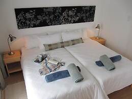 PebbleStoneHouse Bed & Breakfast