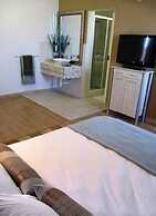 PebbleStoneHouse Bed & Breakfast