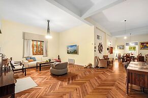 Historic & Modern Home with Garden