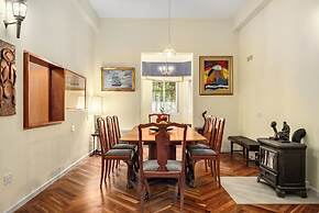 Historic & Modern Home with Garden