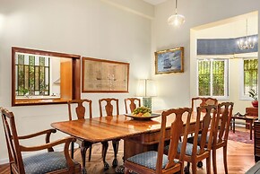 Historic & Modern Home with Garden