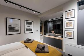 Park Hotel Novel