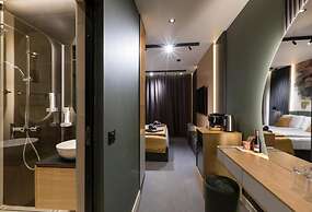 Park Hotel Novel