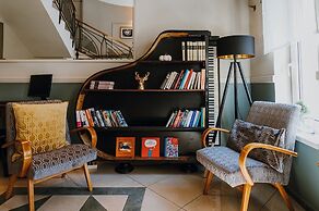 Hotel Piano