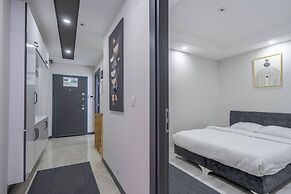 Gokmen Residences