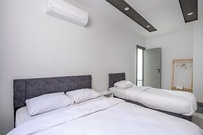 Gokmen Residences