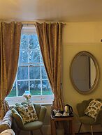 Grove Ferry Inn