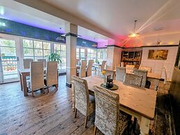 Grove Ferry Inn