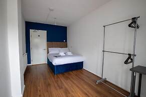 Airport Lodge