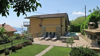 Villa Arianna