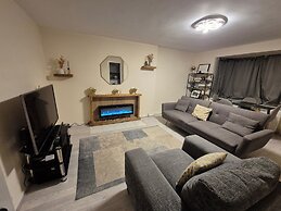 Charming Borehamwood Apartment With 2 Bedrooms