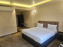 Shahenshah Hotel