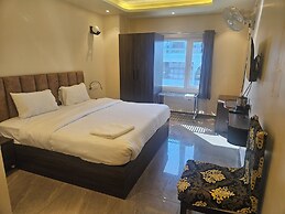 Shahenshah Hotel