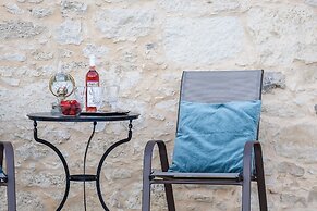 Laga 1577 Traditional Stonehouse