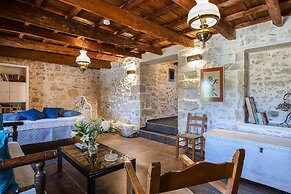 Laga 1577 Traditional Stonehouse