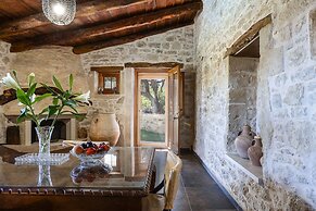 Laga 1577 Traditional Stonehouse