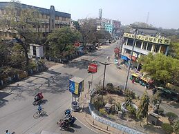 Hotel Parbati International