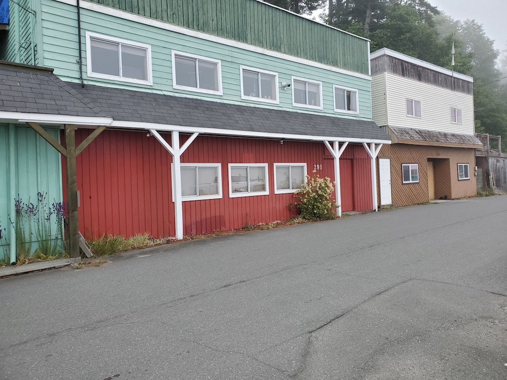 The Orca Inn