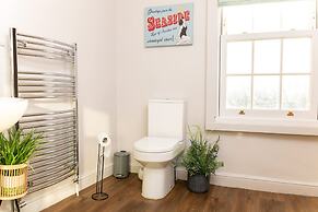 Host Stay Sea View Cottage