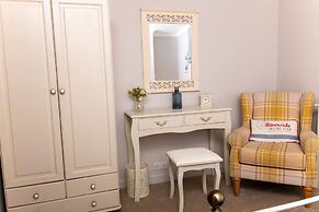Host Stay Sea View Cottage