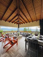 Luxury Mountain Villa w Pool & Fire Pits