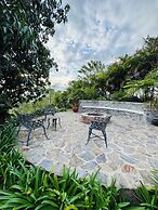 Luxury Mountain Villa w Pool & Fire Pits