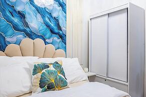 1BR Near MOA Balcony & Wi-Fi