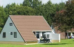 Limburg Bungalow Getaway for 6