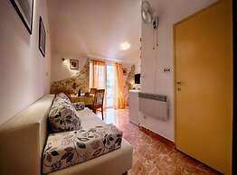 Golden Coast Apartments