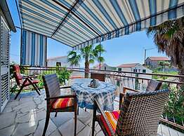 Golden Coast Apartments