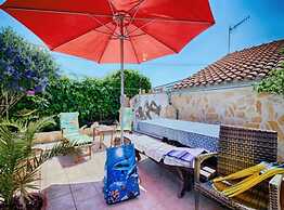 Golden Coast Apartments