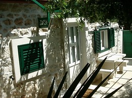 Menego Lodge Bol