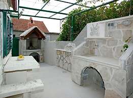 Menego Lodge Bol