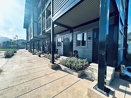 Duli Beach Farm Hostel