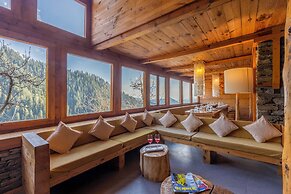 ELIVAAS Silvana 3 BHK Cottage