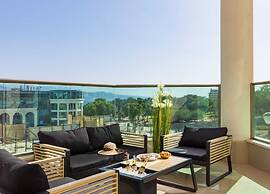 MAMAD - Bright Eilat escape with balcony n pool