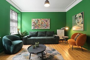 Greenbrook Homes - FAMILY APT.
