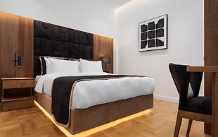 Voukourestiou Signature Suite