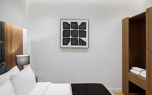 Voukourestiou Signature Suite