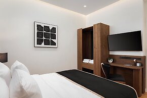 Voukourestiou Signature Suite