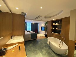 La Luma Suites&Hostel