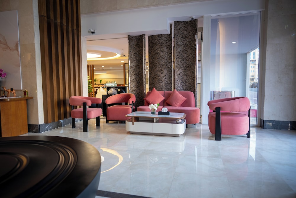 Reya Creek Hotel