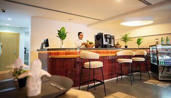Reya Creek Hotel